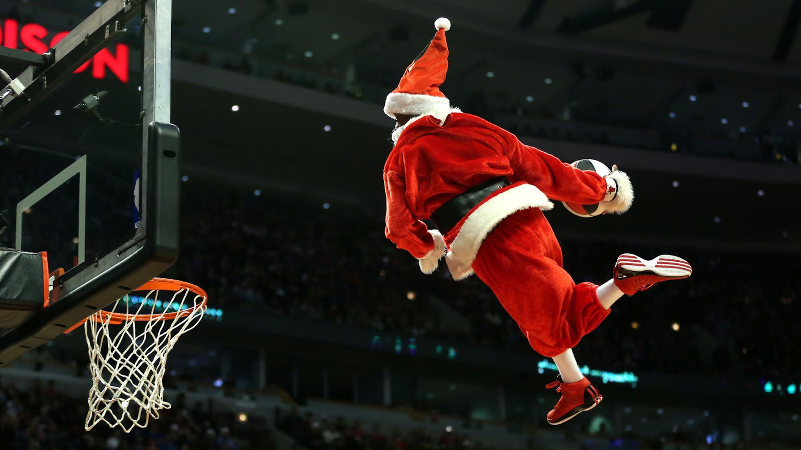 Collaborate with Athletes for Your Christmas and New Year's Campaigns